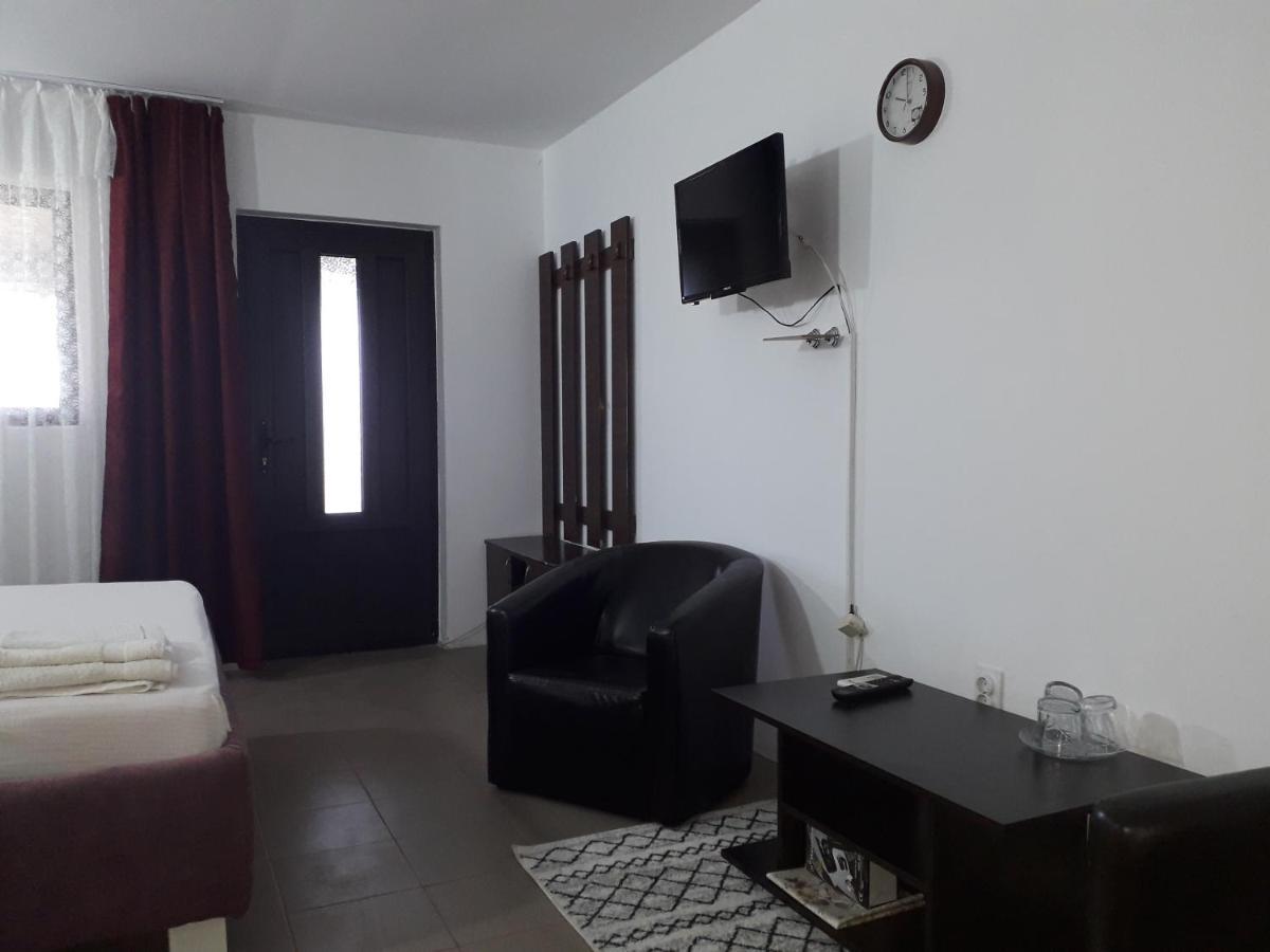 Casa Chitu Guest House มูรีกีโอล ภายนอก รูปภาพ